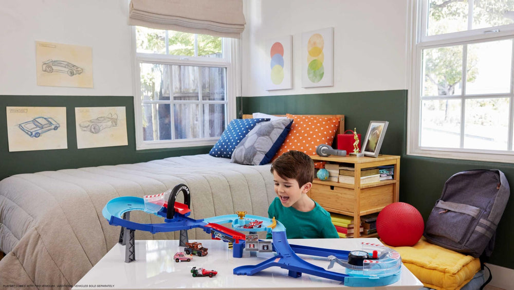 Mattel Disney Cars GRC Jumping Raceway featuring Francesco Bernoulli for friendly rivalry moments