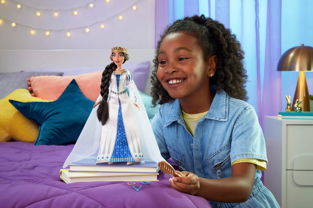 Queen Amaya with removable gown and crown for versatile play.