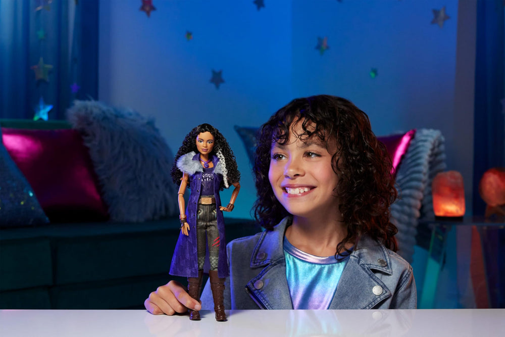 Mattel Willa Lykensen doll vest with hood for dramatic, movie-inspired poses