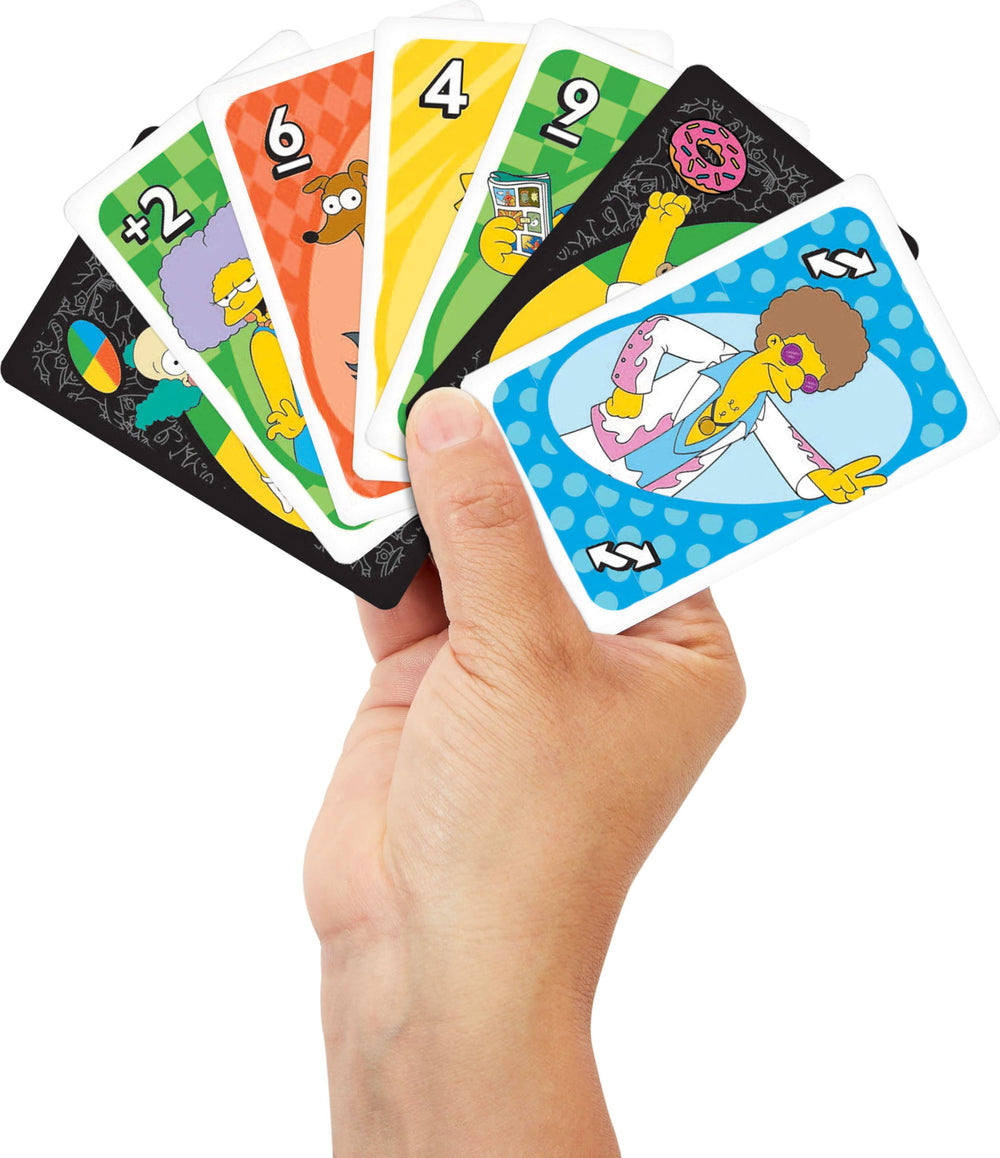 Mattel Games UNO The Simpsons graphics highlight beloved characters for lively party sessions.