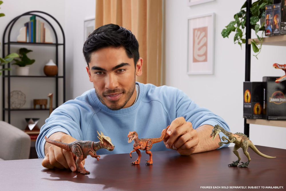 Mattel Atrociraptor Tiger with 13 articulation points enables dynamic posing
