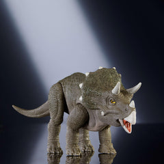 Mattel Jurassic World Hammond Collection Triceratops mouth opens to 40 degrees for expressive action