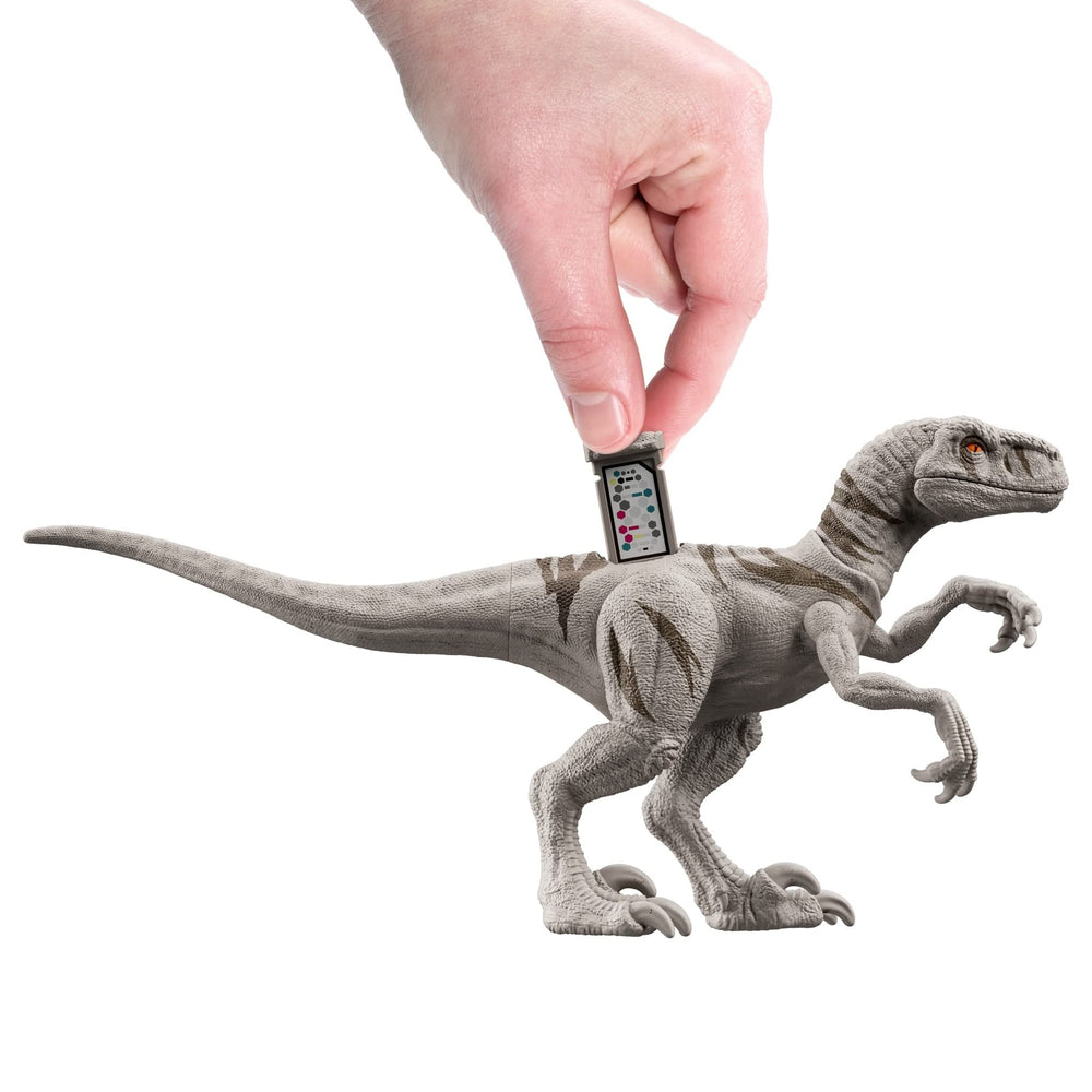 9.5 cm scale ensures consistent size for accurate posing