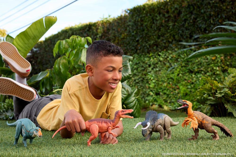 Mattel Jurassic World Rebirth Wild Roar Aucasaurus roaring feature enhances dramatic display poses