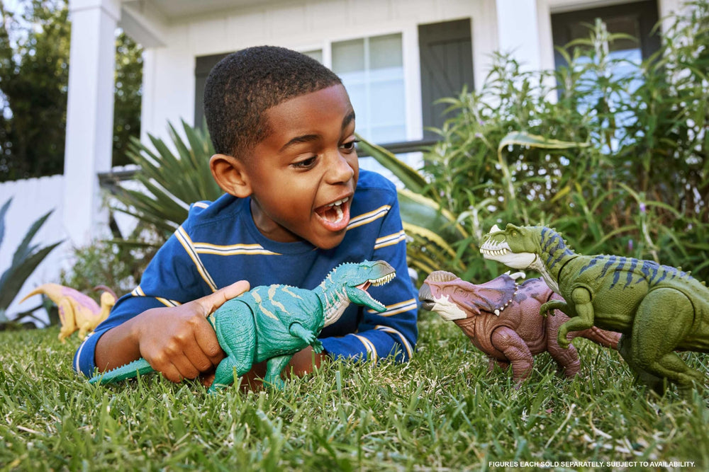 Mattel Jurassic World Wild Roar Pachyrhinosaurus spin-wheel action enables continuous motion for immersive play.