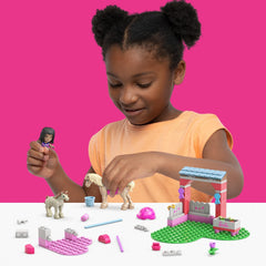 Jumping fences create an exciting obstacle course play