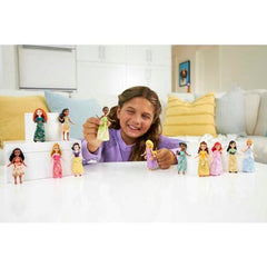 Packaging from responsible sources for the Moana doll.