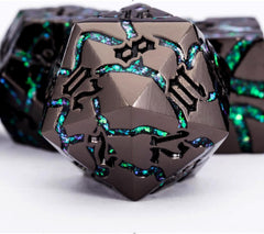 Maywin cracked rune d12 close-up shows glowing veins for night gaming immersion