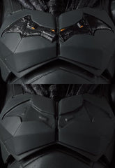 Medicom Toy Batman 2022 MAFEX cowl accessory supports quick customization