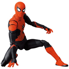Medicom Toy MAFEX Spider-Man No Way Home pattern detail supports authentic looking display.