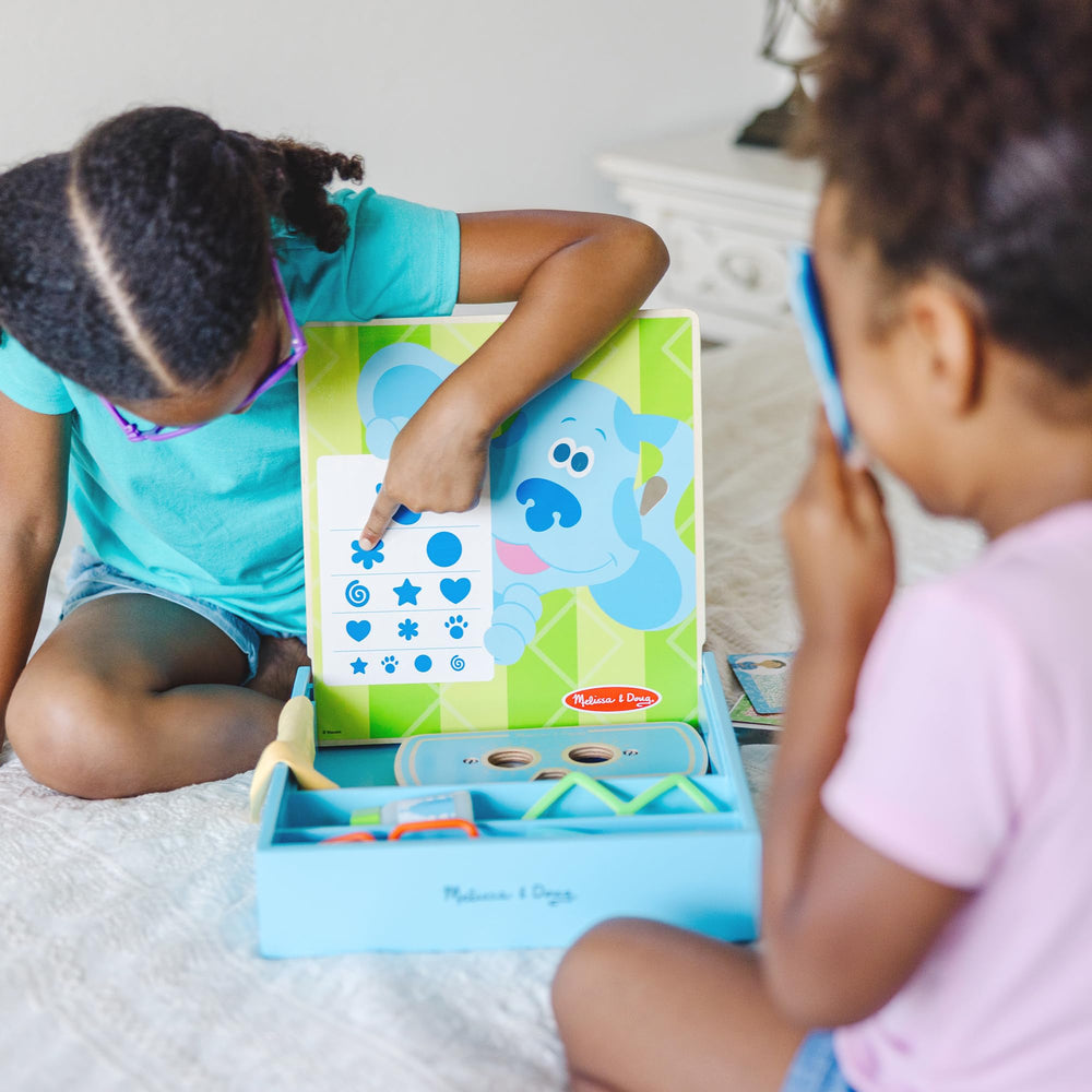 Melissa & Doug patient information chart supports storytelling and social skills.