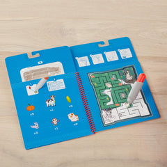 Melissa & Doug Water Wow is a mess-free screen-free activity on the go.