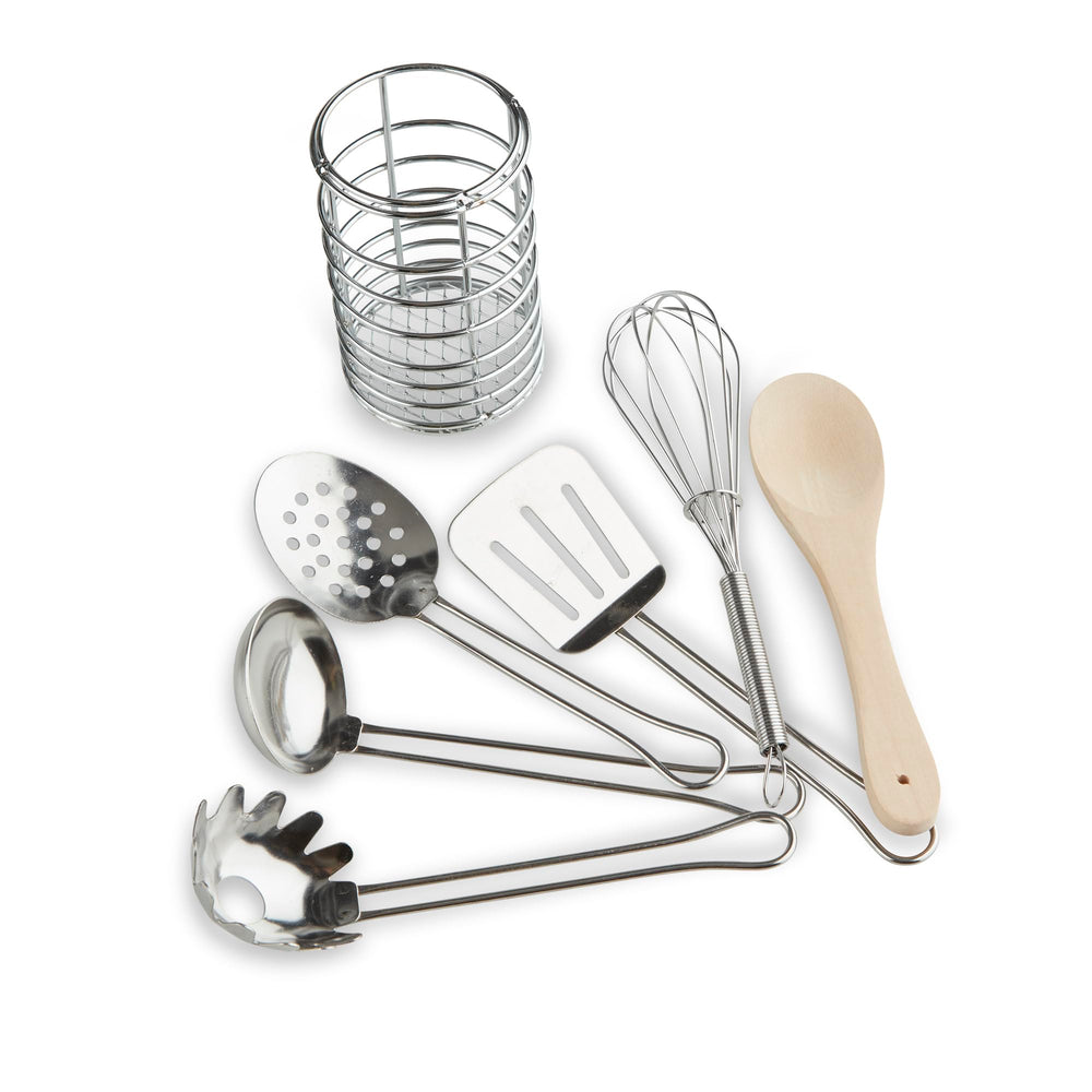 Melissa & Doug Stir & Serve play set supports screen-free imaginative play.
