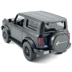 Metanyl Bronco 1:36 exterior and body detailing for display-ready quality.