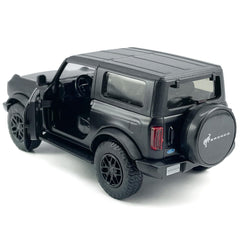 Metanyl Bronco 1:36 interior and exterior details for realistic play.
