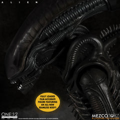 Mezco Alien One:12 close-up-detail shows intricate sculpting