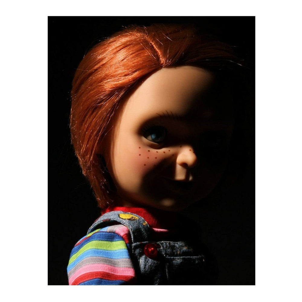 Mezco Chucky packaging window box highlights collector-friendly packaging.