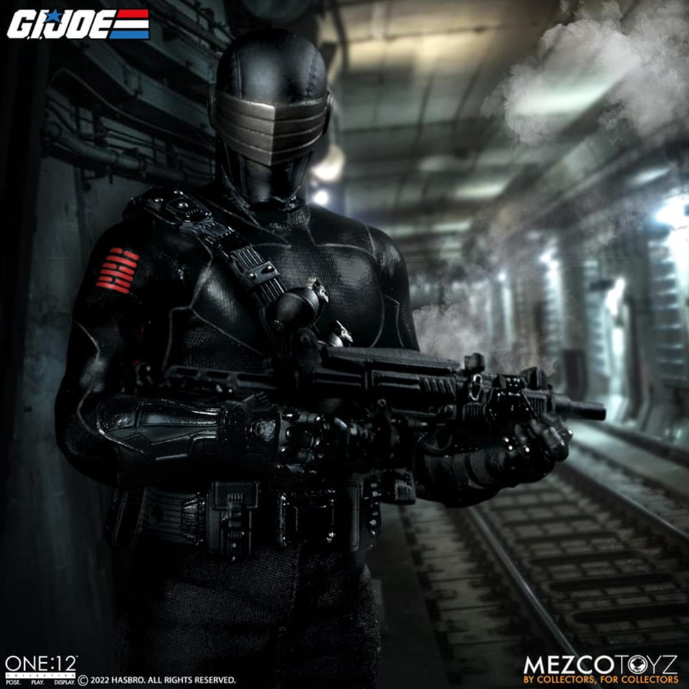 Mezco Snake Eyes One:12 Deluxe Timber the wolf companion for dynamic storytelling on your shelf.