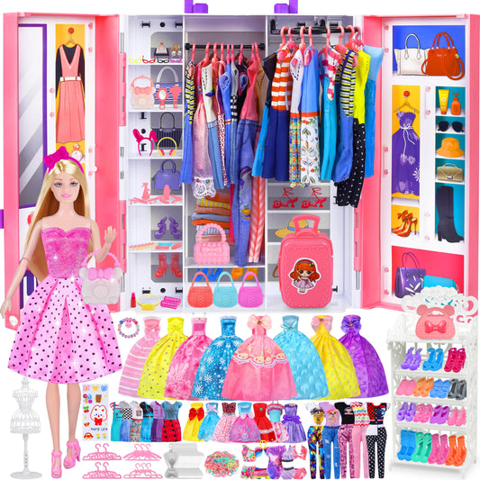 MINIFUN doll in the closet bundle, ready for imaginative play.