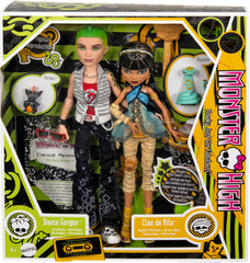 Monster High creeproduction packaging and diary included with the two-pack.
