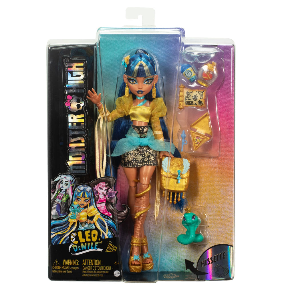 Sunnies and accessories complete Cleopatra-inspired look for imaginative styling