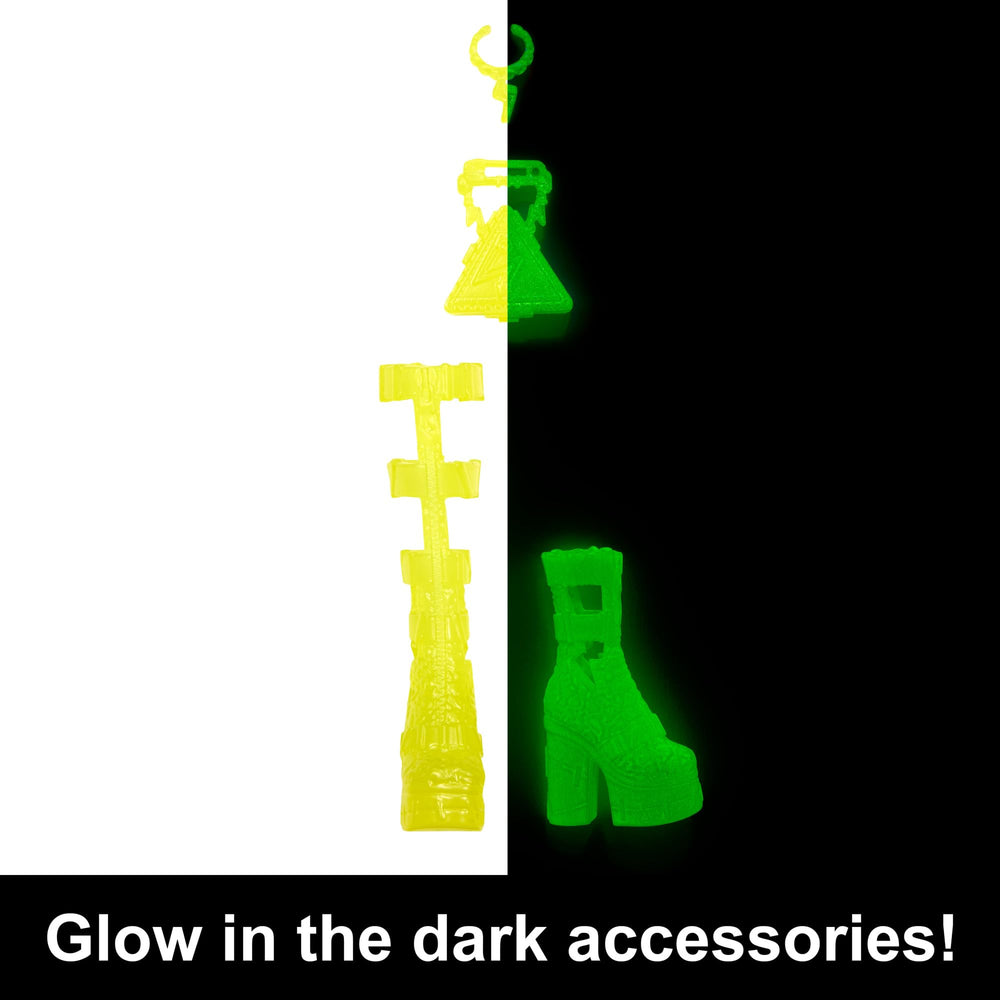Color Reveal keys unlocking hidden compartments and surprises inside the set