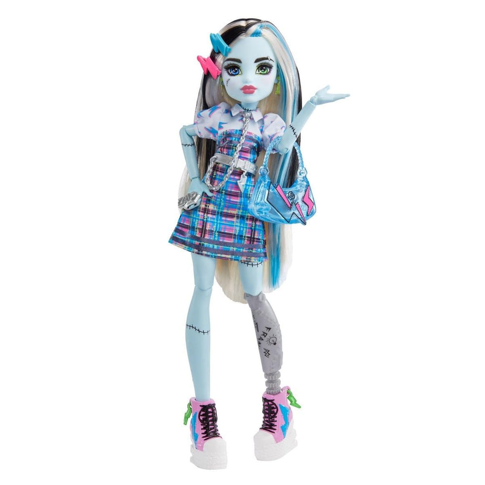 Monster High Frankie’s Day Out doll front view in pink, ideal for imaginative play.