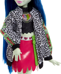 Ghoulia Yelps doll poseable joints enable flexible posing for scenes