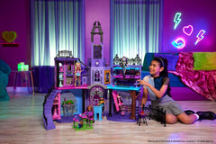 Monster High Haunted High School creepateria scene for spooky snack-time storytelling.