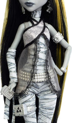 Monster High Reel Drama life-size poster paired with the doll for wall display.