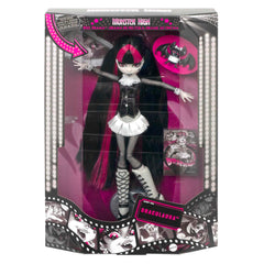 Monster High Reel Drama packaging highlights collector value and dramatic presentation.