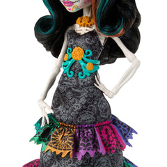 Skelita's marigold-inspired bodice and necklace accents on display