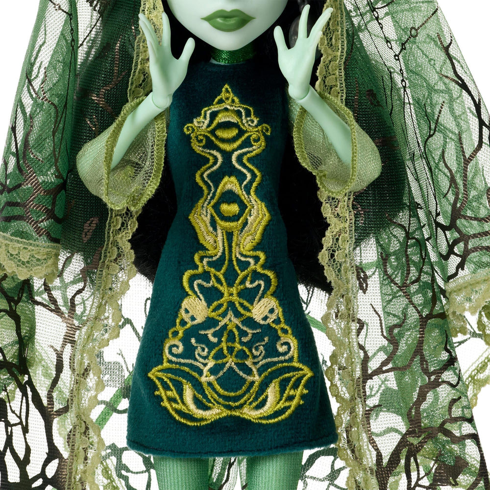 Monster High Skullector Scarah Screams banshee shroud references heritage silhouette.
