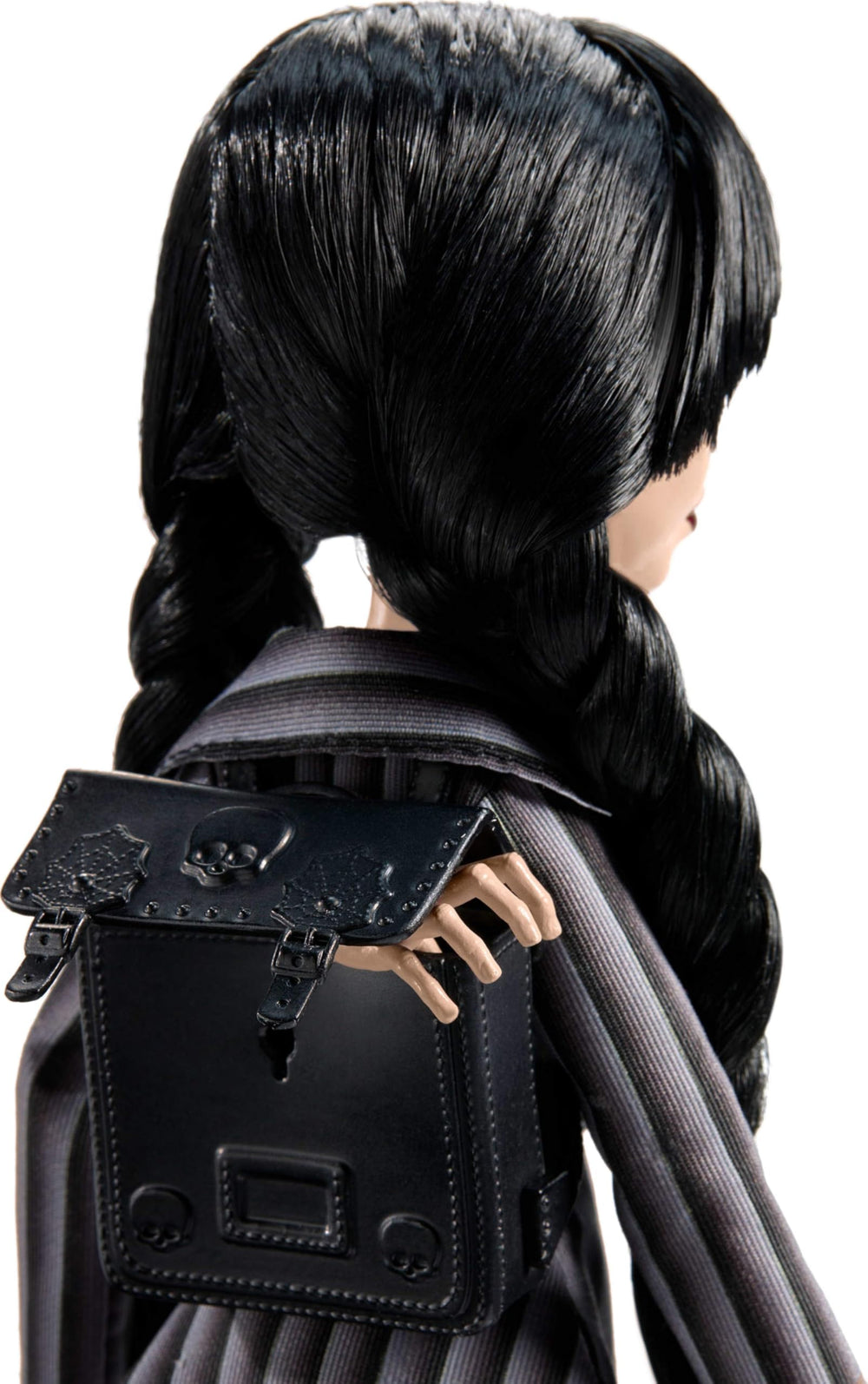 Chunky platform boots with cello and Nero detail, bold gothic flair.