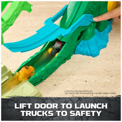 Right base support stabilizes the playset setup
