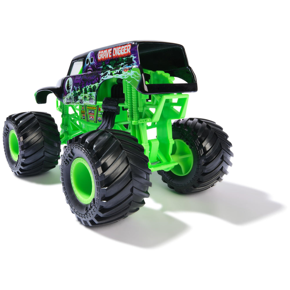 Monster Jam collection features multiple 1:24 scale trucks for expanding play.