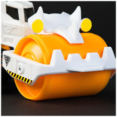 Monster Jam Dirt Squad tail-hook action lets kids tow trucks after a crash.