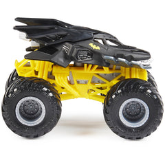 Two-trucks face-off in a single, ready-to-play 2-pack