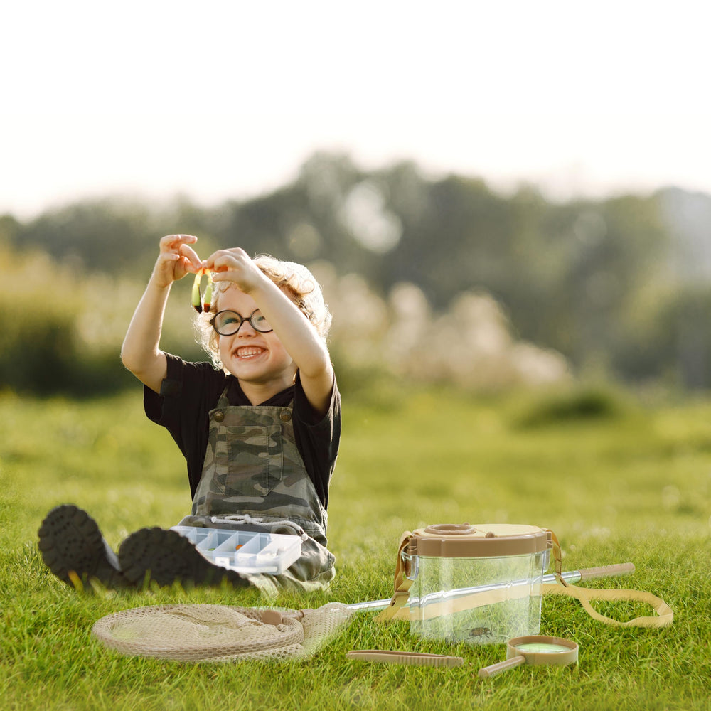 Montessori Mama eco-friendly packaging for a thoughtful gift.