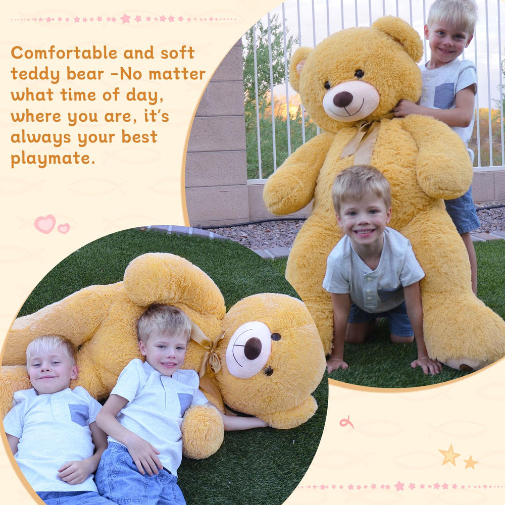 MorisMos hug-friendly size is perfect for cuddles on the sofa.