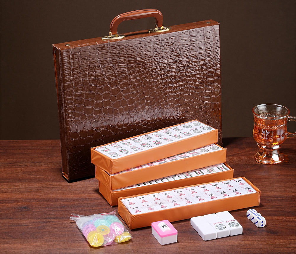 Mose Cafolo five-pound set is easy to carry for trips and games.