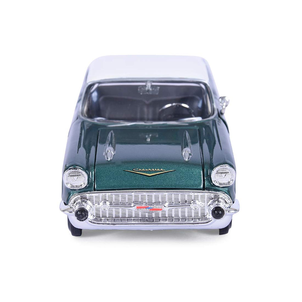 Motormax 1:24 Chevy Bel Air doors open reveal detailed interior, collectible quality.