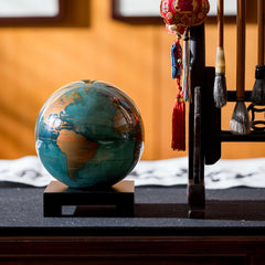 Compact 6-inch design fits small desks and shelves