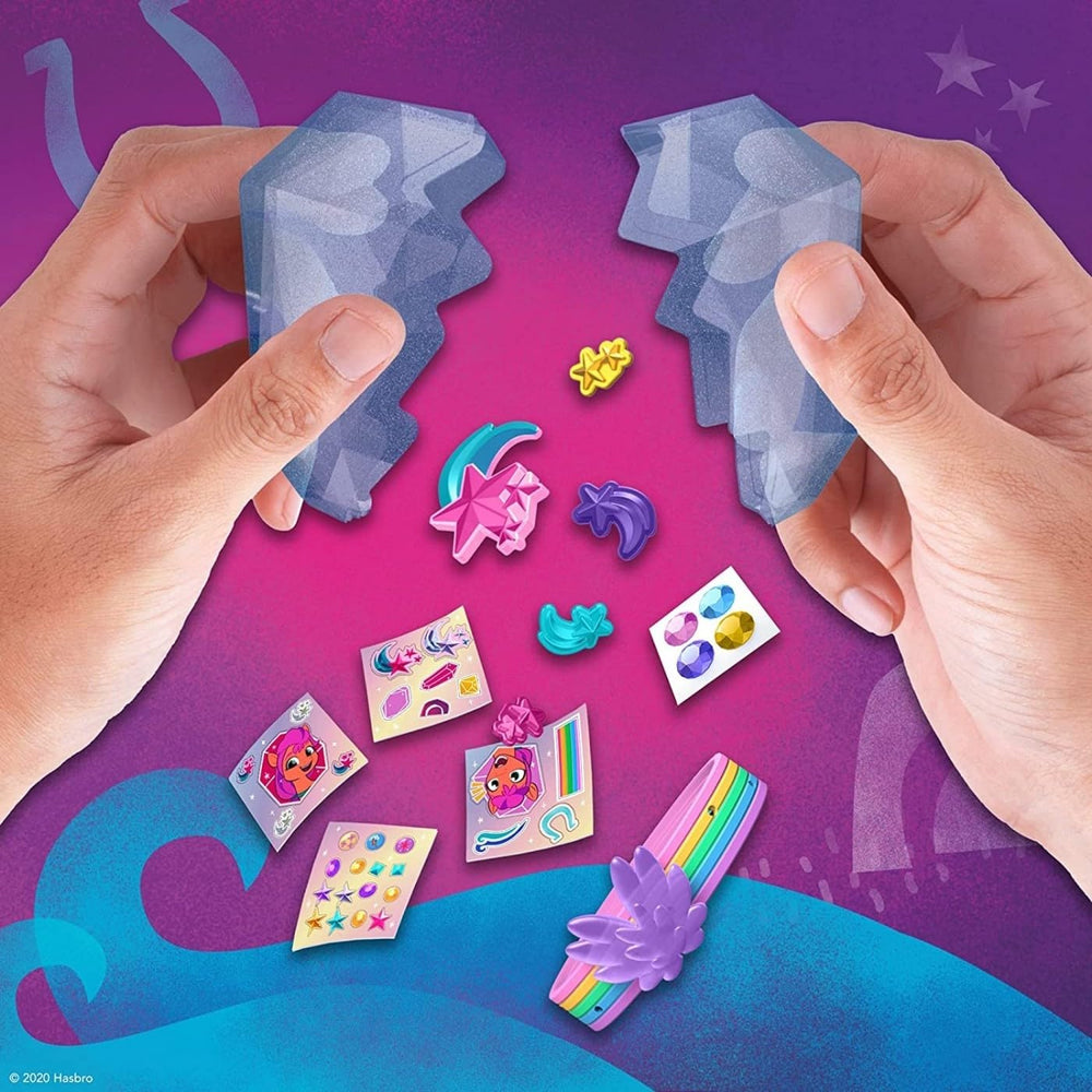 Crystal-shaped container with hidden Sunny accessories for storytelling moments