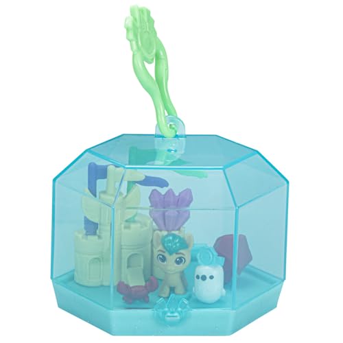 Hitch Trailblazer doll fits neatly in the compact case for travel-friendly fun