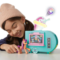 Fifteen accessories attach to Sunny's hoof for interactive play.