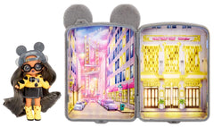 Na Na Na Surprise backpack with dolls inside supports on-the-go storytelling.