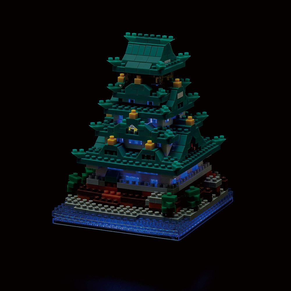 Nanoblock Osaka Castle 520-piece set provides a precise, challenging modeling experience.