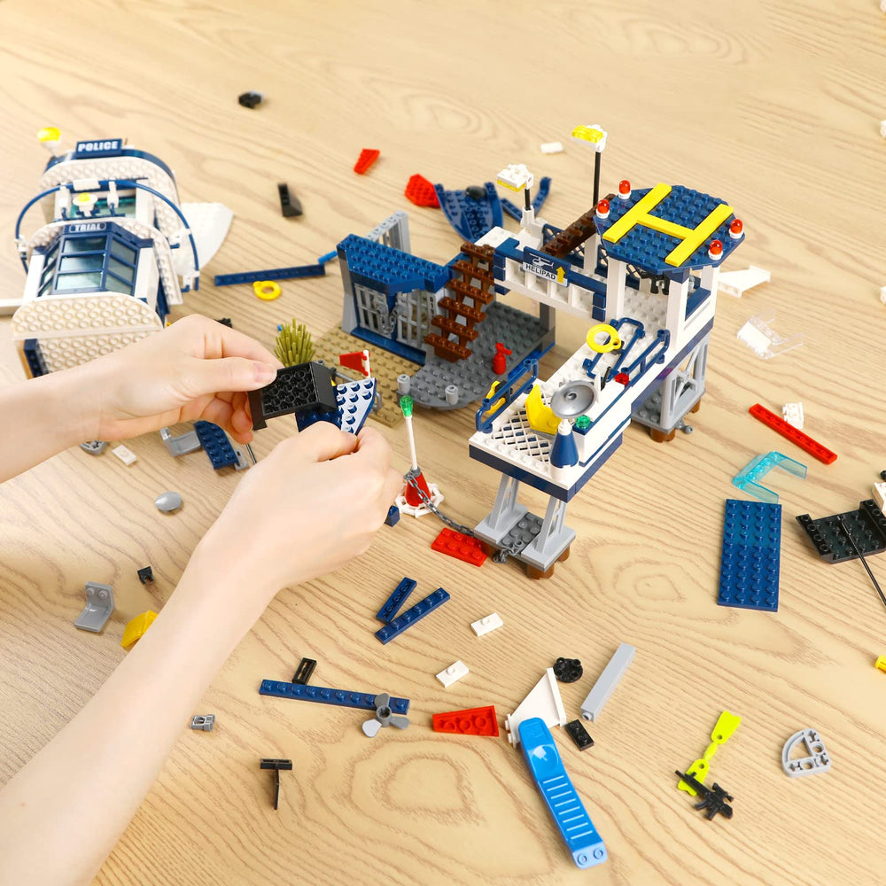 NEWABWN cityscape building kit fuels creative city planning play