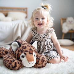 Niuniu Daddy 5 lb leopard weighted stuffed animal provides a steady cuddle.